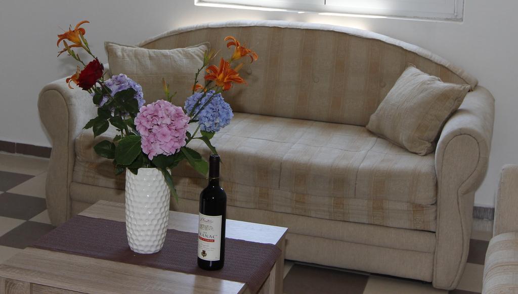 Guest House Ugljevarevic 布德瓦 外观 照片