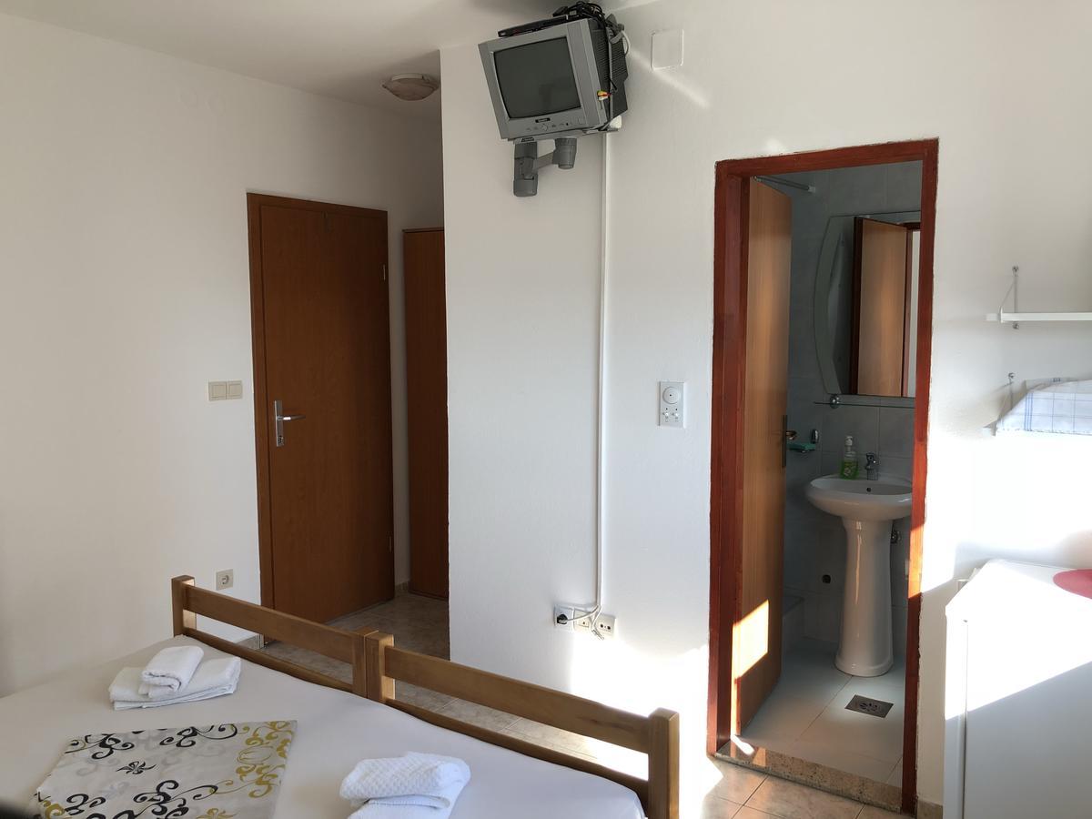 Guest House Ugljevarevic 布德瓦 外观 照片